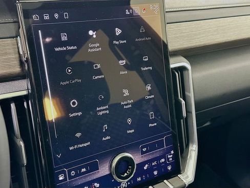 Certified 2024 GMC Acadia Denali w/ Super Cruise Package image 16