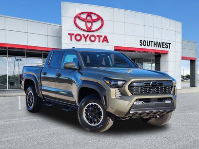 New 2025 Toyota Tacoma TRD Off-Road w/ Blackout Package (GST)