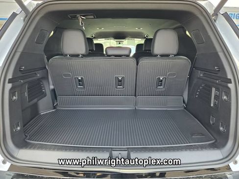 New 2026 Chevrolet Traverse RS w/ LPO, Floor Liner Package FWD image 20