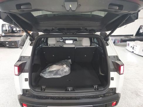 New 2026 Jeep Cherokee Overland AWD/4WD image 30
