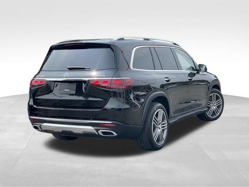 Used 2024 Mercedes-Benz GLS 450 4MATIC image 4