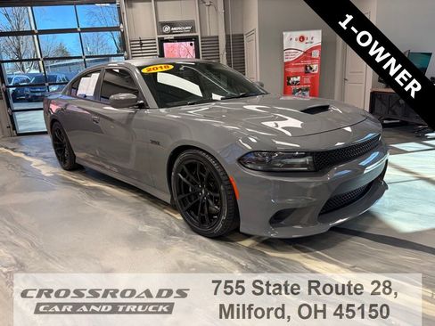 Used 2018 Dodge Charger R/T RWD image 1