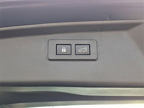 Used 2025 Subaru Outback Premium image 30