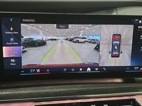 Certified 2023 BMW 760i xDrive 760i xDrive w/ Parking Assistance Package image 19