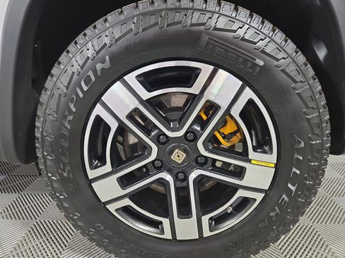 Used 2022 Rivian R1S Launch Edition image 10