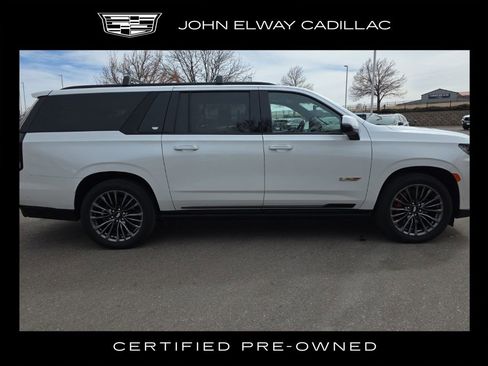 Certified 2024 Cadillac Escalade ESV V image 7