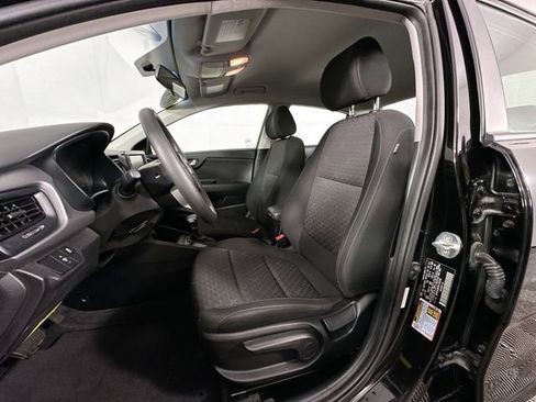 Used 2019 Kia Rio S image 16