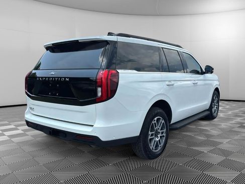 Used 2025 Ford Expedition Active AWD/4WD image 4