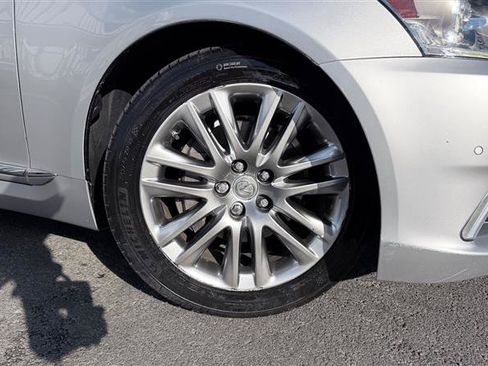 Used 2013 Lexus LS 460 w/ Comfort Pkg RWD image 14