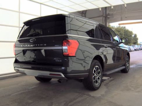 Used 2024 Ford Expedition Max XLT AWD/4WD image 2