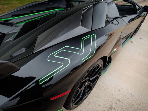 Used 2021 Lamborghini Aventador SVJ image 77