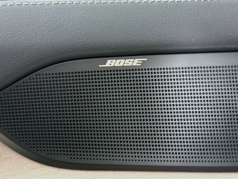 New 2025 Volvo EX90 Plus image 18