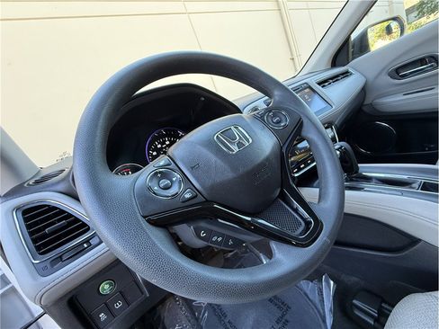 Used 2016 Honda HR-V EX image 21