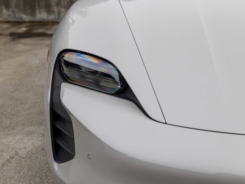 Certified 2023 Porsche Taycan GTS image 14