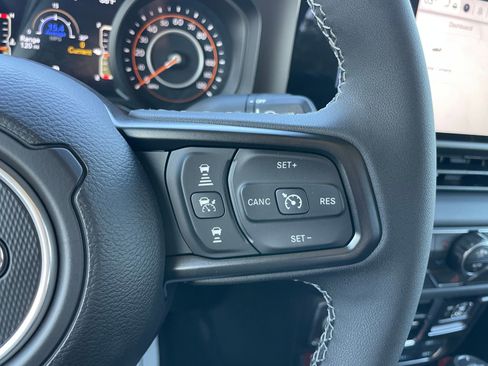 New 2025 Jeep Gladiator Rubicon w/ Convenience Group image 18