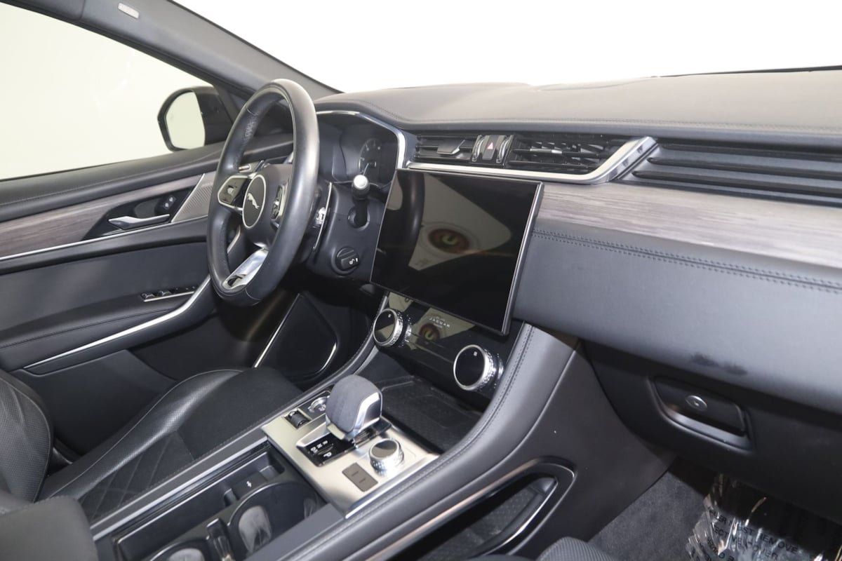 Used 2023 Jaguar F-PACE S AWD/4WD image 37
