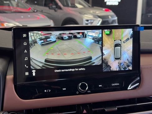 New 2025 Mitsubishi Outlander SEL image 32