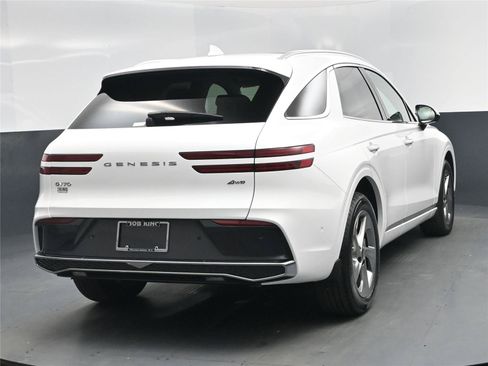 New 2026 Genesis GV70 2.5T Advanced image 20