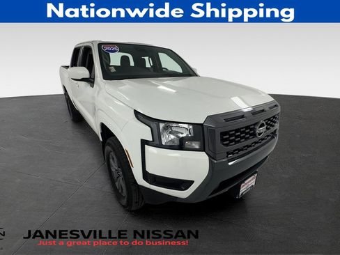 Certified 2025 Nissan Frontier SV AWD/4WD image 1