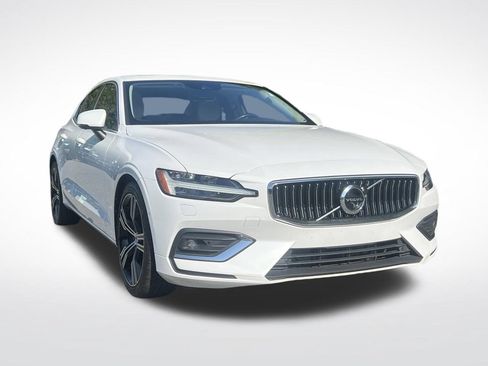 Used 2022 Volvo S60 B5 Inscription w/ Advanced Package FWD image 2