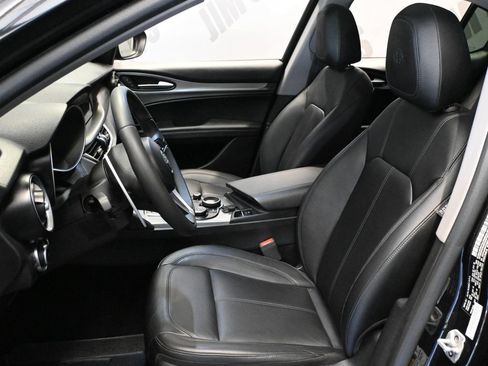 Used 2019 Alfa Romeo Stelvio Sport w/ Quick Order Package 22K Sport RWD image 12