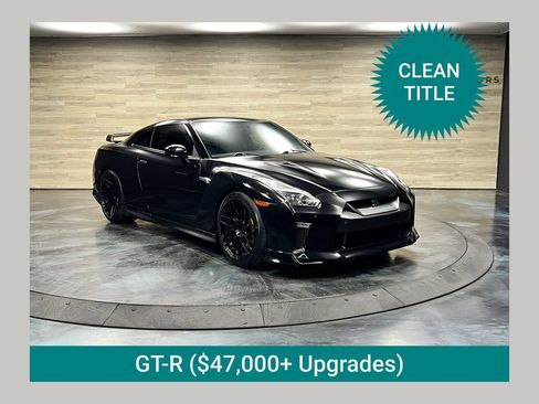 Used 2019 Nissan GT-R Premium w/ Premium Interior Package AWD/4WD image 1