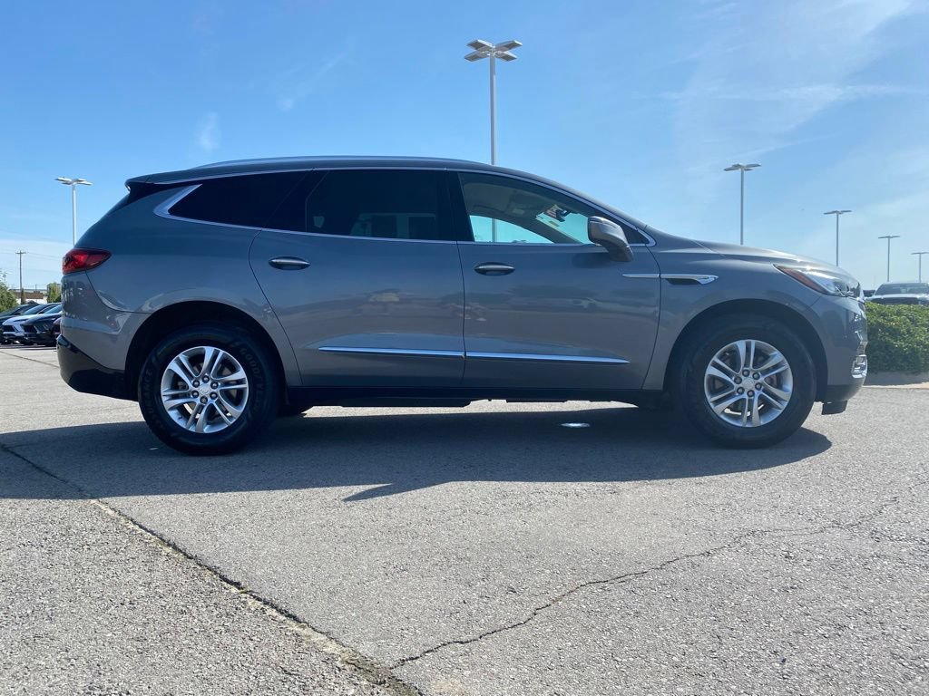 Used 2018 Buick Enclave Essence FWD image 6