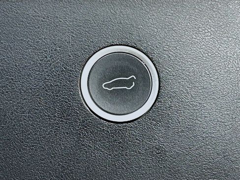 Used 2018 Tesla Model X 100D image 28