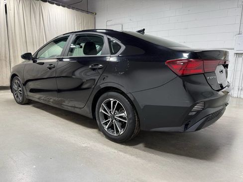 Used 2022 Kia Forte LXS FWD image 5