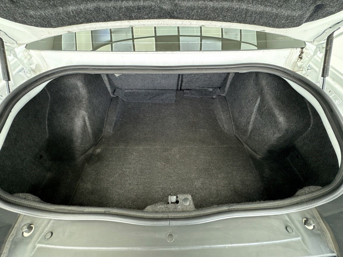 Used 2023 Dodge Challenger SXT RWD image 15