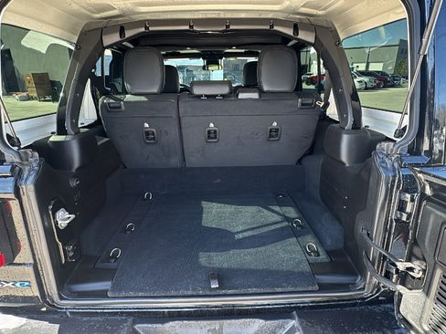 Used 2024 Jeep Wrangler Sahara w/ Safety Group image 25