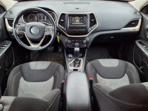 Used 2016 Jeep Cherokee Sport w/ Cold Weather Group AWD/4WD image 10