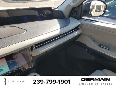 New 2026 Lincoln Navigator Reserve w/ Jet Appearance Package AWD/4WD image 34