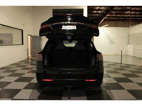 Used 2017 Tesla Model X 75D image 22