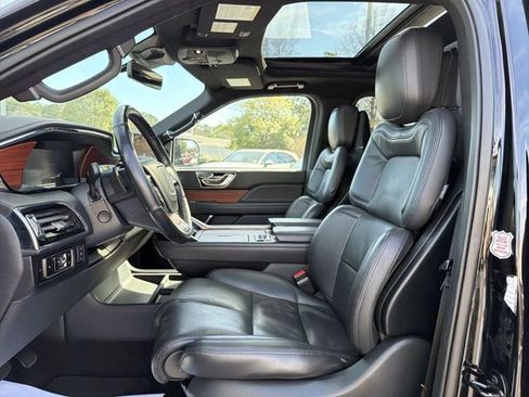 Used 2024 Lincoln Navigator Reserve AWD/4WD image 17