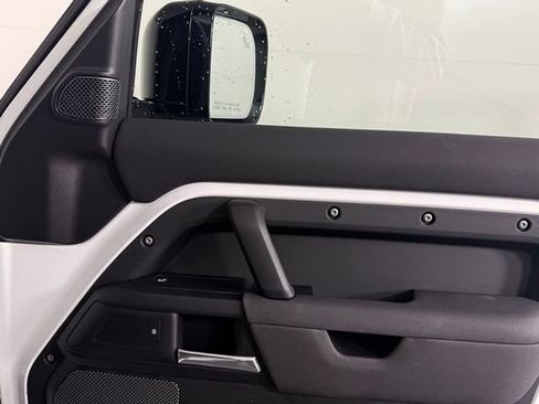 Used 2021 Land Rover Defender 110 S image 19