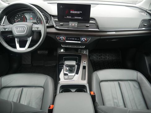 Certified 2023 Audi Q5 2.0T Premium w/ Convenience Package AWD/4WD image 40