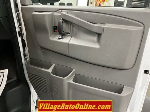 Used 2020 Chevrolet Express 2500 w/ Communications Package RWD image 24