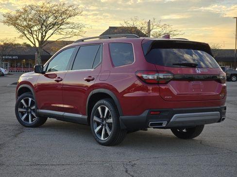 New 2025 Honda Pilot Touring image 19