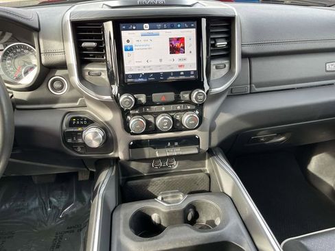Used 2024 RAM 1500 Laramie AWD/4WD image 17