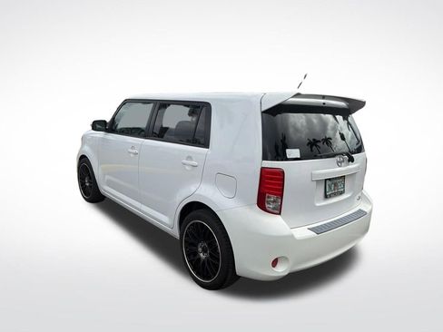 Used 2012 Scion xB FWD image 4