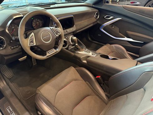 Used 2022 Chevrolet Camaro ZL1 RWD image 19