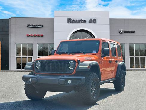 Used 2025 Jeep Wrangler Unlimited Sport AWD/4WD image 2