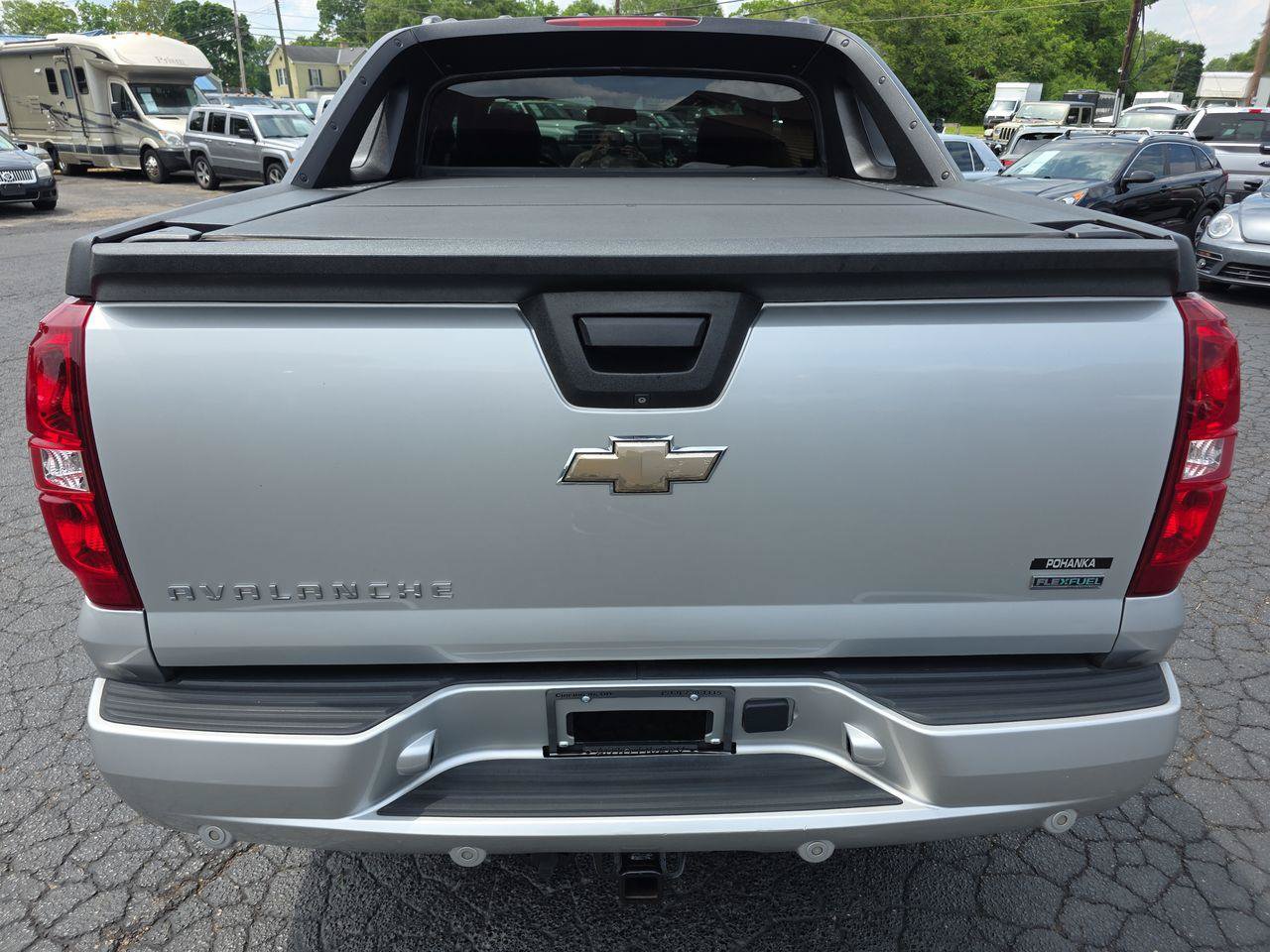 Used 2010 Chevrolet Avalanche LTZ AWD/4WD image 14