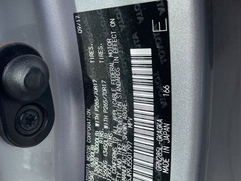 Used 2018 Toyota 4Runner SR5 image 9