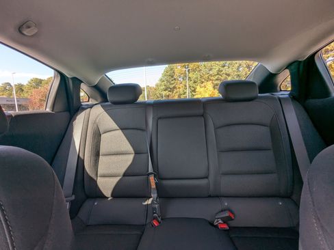 Used 2024 Chevrolet Malibu LT image 10