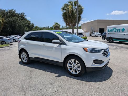 Used 2020 Ford Edge Titanium w/ Equipment Group 301A AWD/4WD image 2