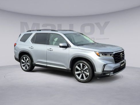 Used 2023 Honda Pilot Elite image 7