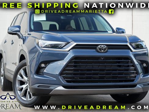 Used 2024 Toyota Grand Highlander FWD image 2