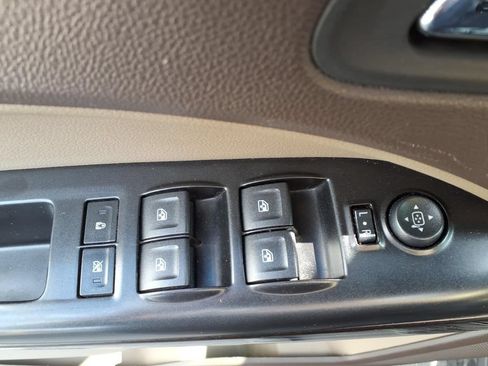 Used 2015 GMC Canyon SLT AWD/4WD image 14